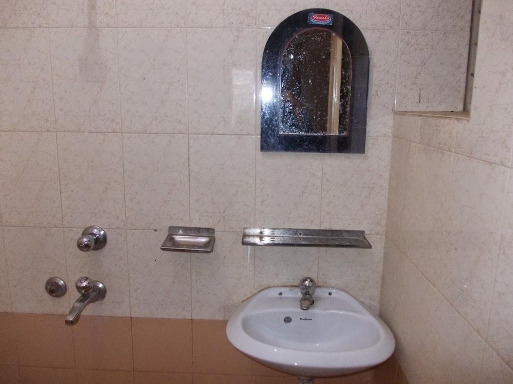 Rishaan Guest House Puri Rom bilde