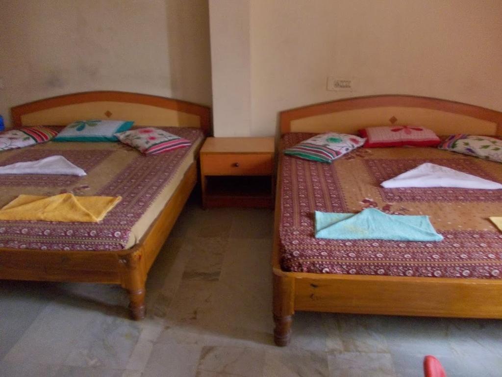 Rishaan Guest House Puri Rom bilde